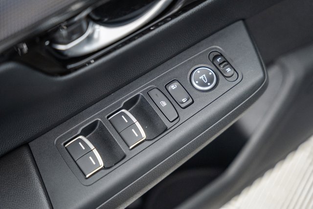 Used 2025 Honda CR-V EX-L image 41