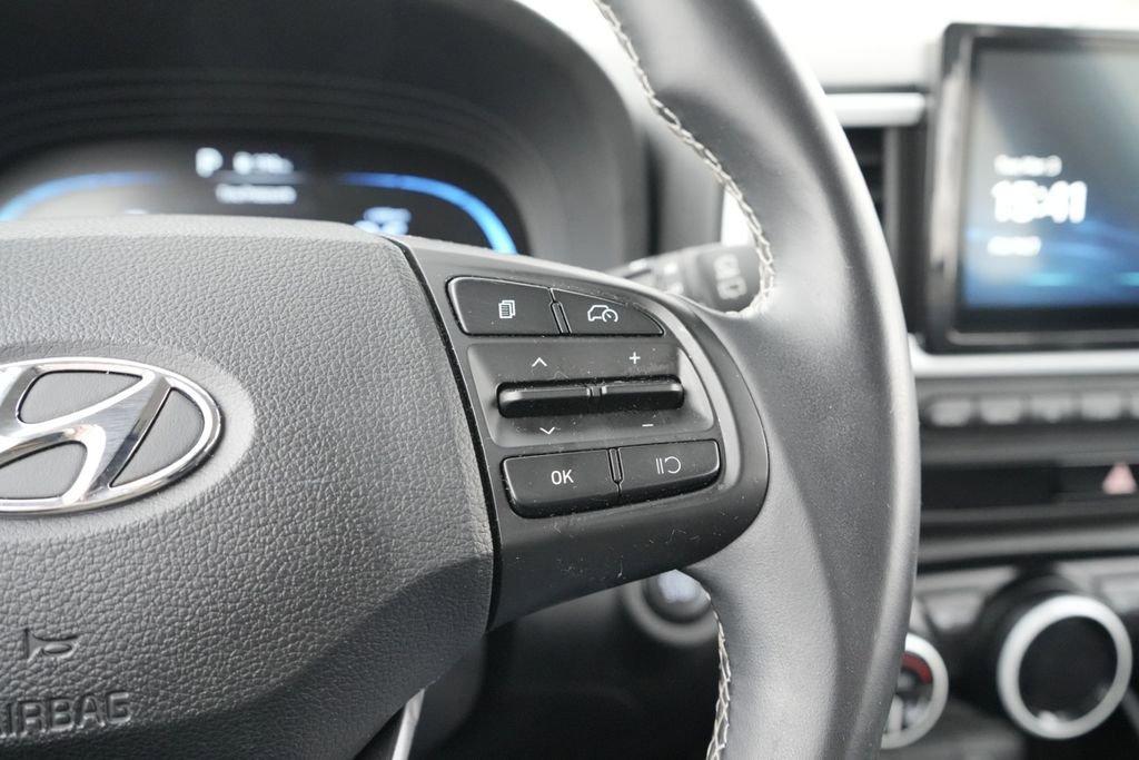 Certified 2023 Hyundai Venue Limited image 24