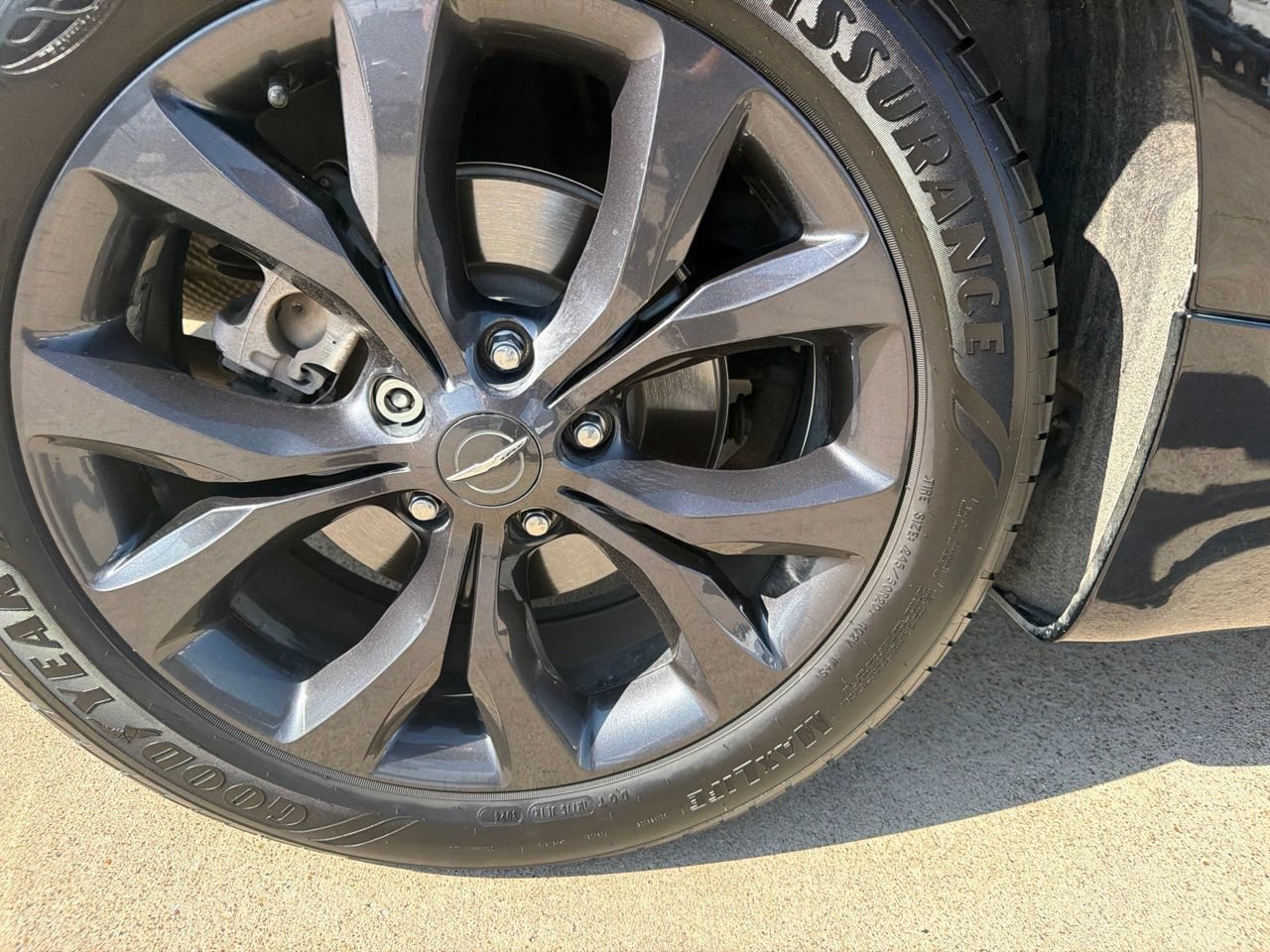 Used 2019 Chrysler Pacifica Touring-L Plus w/ Advanced Safetytec Group FWD image 14