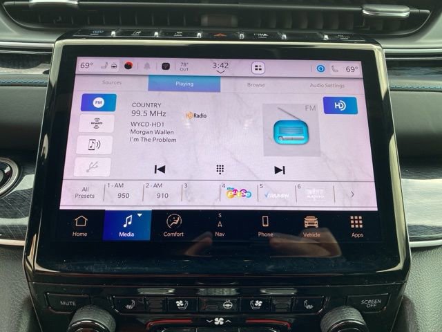 Used 2022 Jeep Grand Cherokee Trailhawk w/ Luxury Tech Group III AWD/4WD image 26