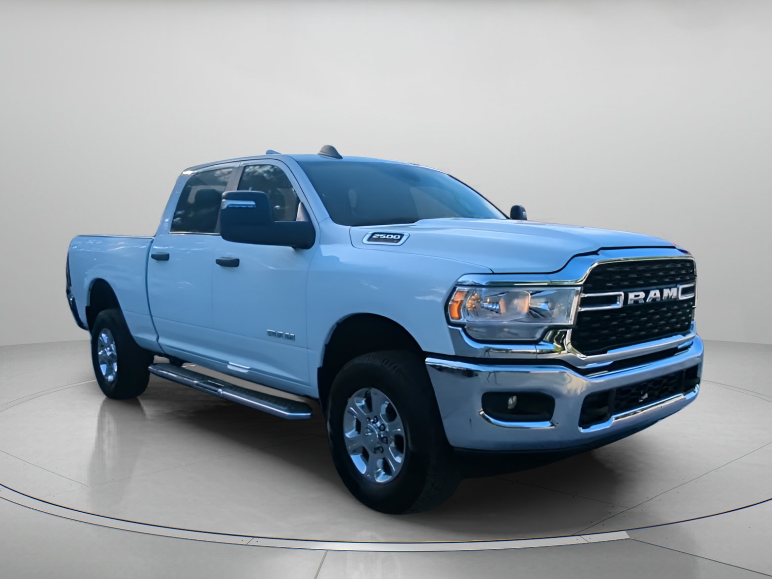 Used 2024 RAM 2500 Big Horn AWD/4WD image 2
