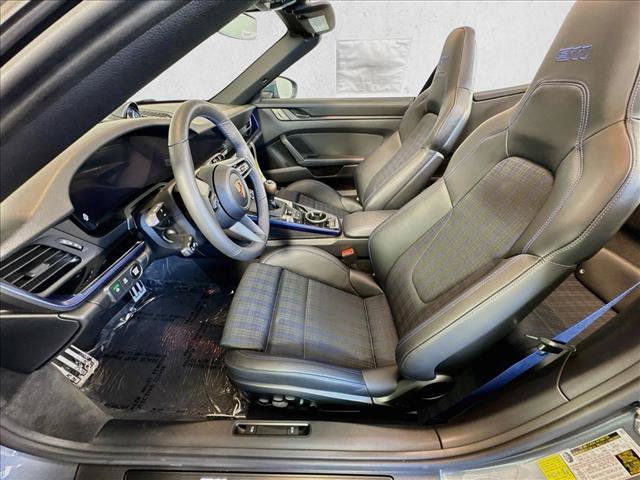 New 2026 Porsche 911 Carrera T RWD image 5