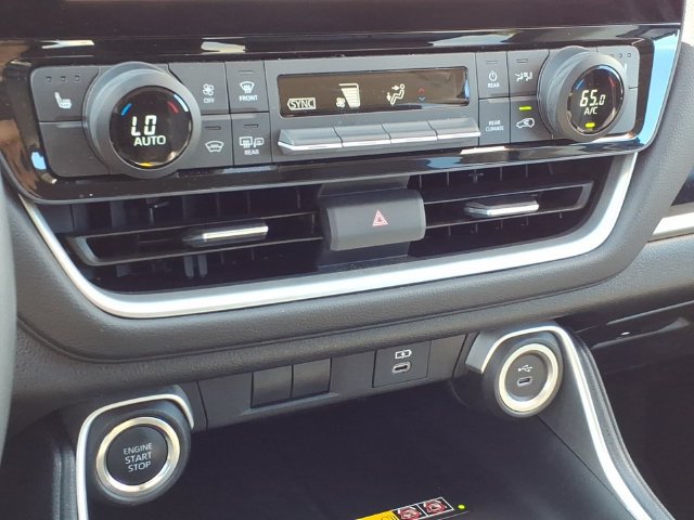 Used 2026 Toyota Grand Highlander AWD image 27