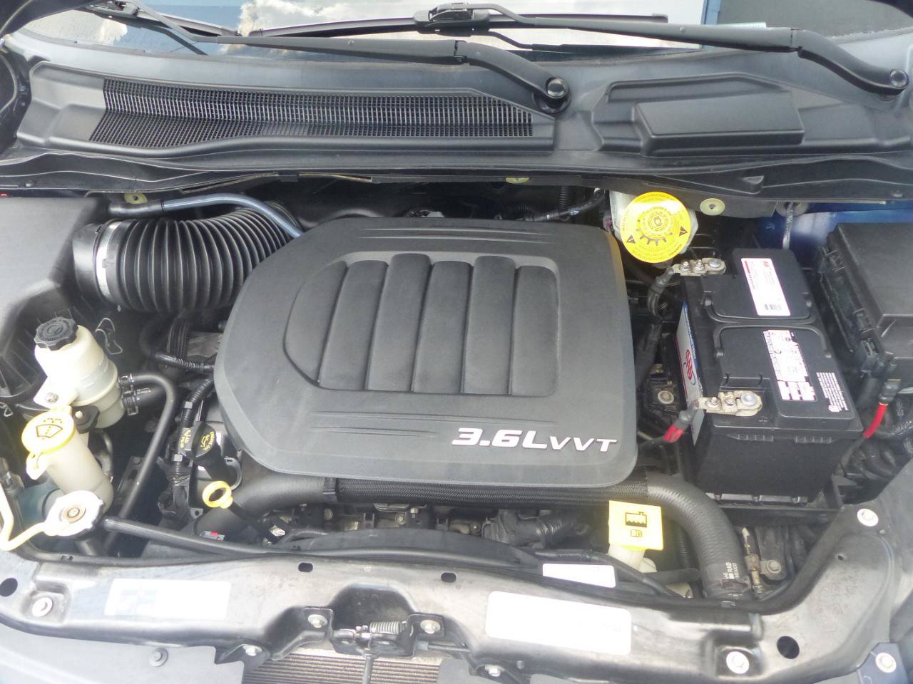 Used 2014 Chrysler Town & Country Touring-L w/ Driver Convenience Group FWD image 30