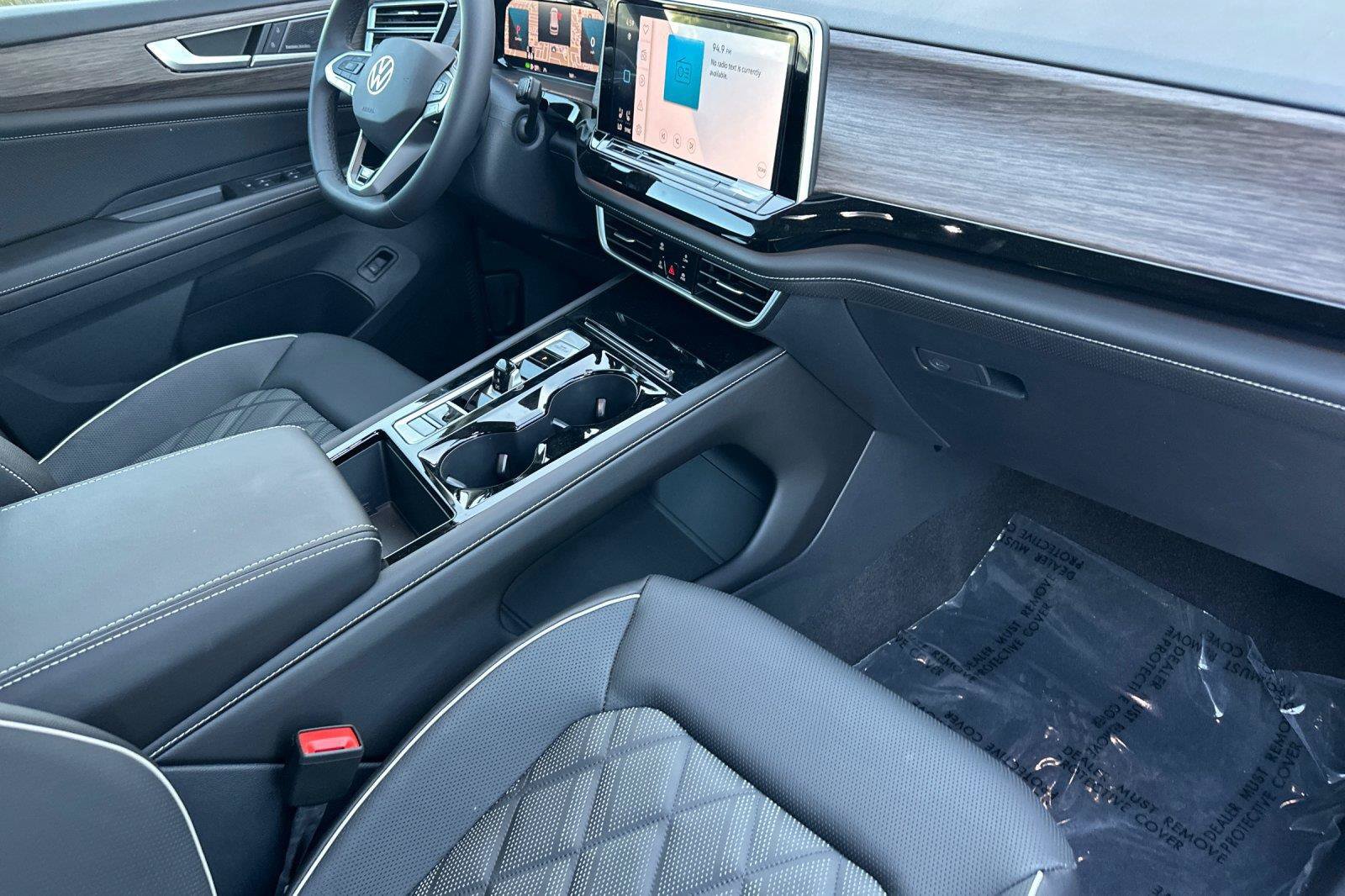 New 2026 Volkswagen Atlas SEL Premium R-Line AWD/4WD image 17