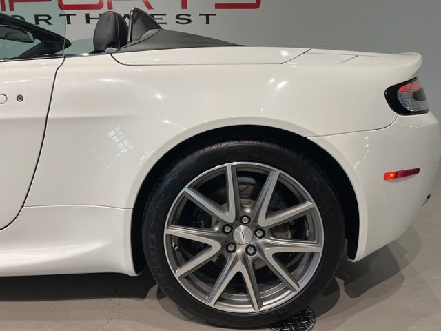 Used 2013 Aston Martin V8 Vantage Roadster image 10