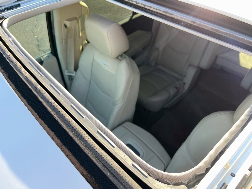 Used 2019 Cadillac Escalade Luxury w/ LPO, Radiant Package RWD image 23