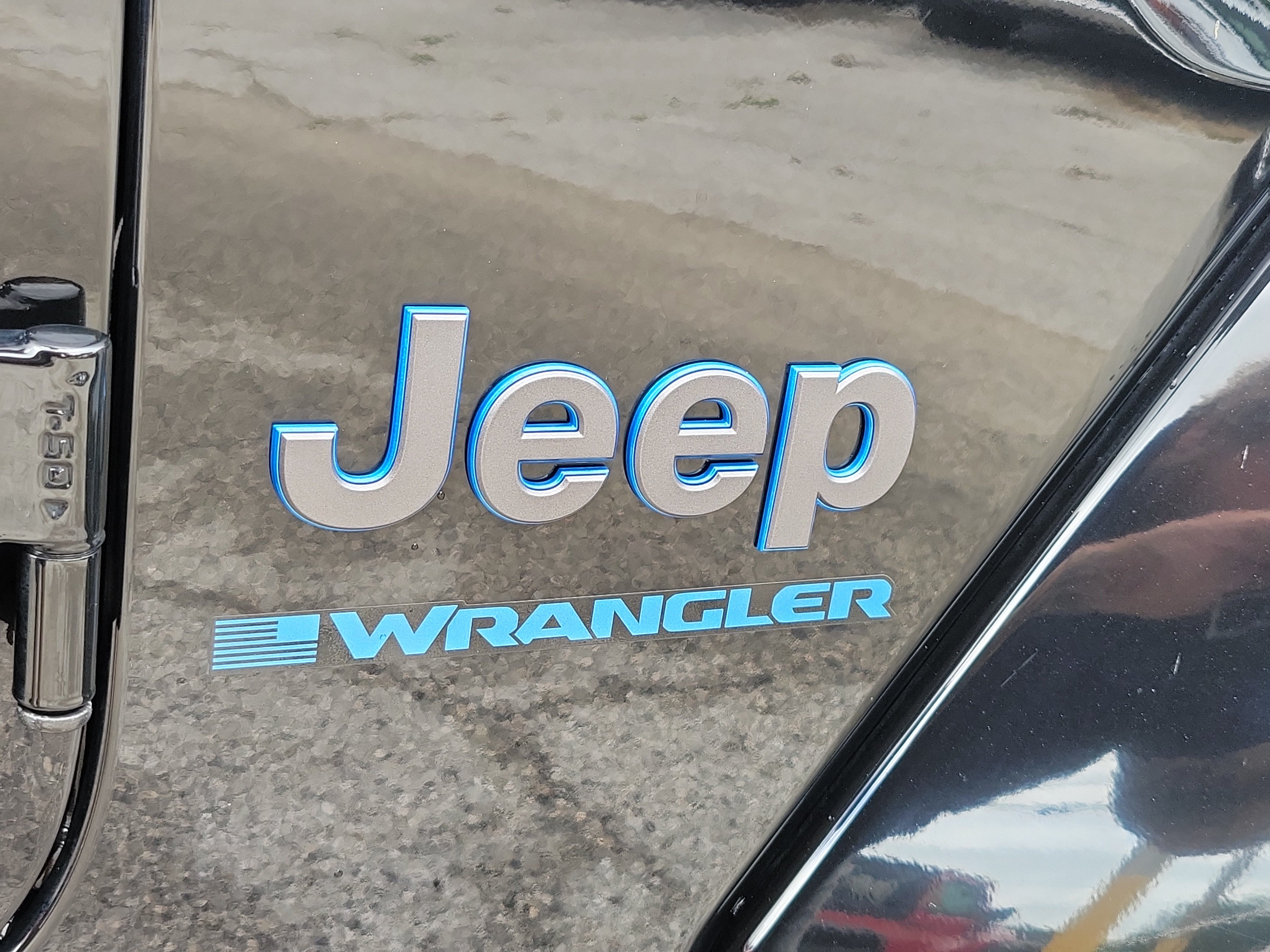 Used 2025 Jeep Wrangler Unlimited Sahara w/ Safety Group AWD/4WD image 6