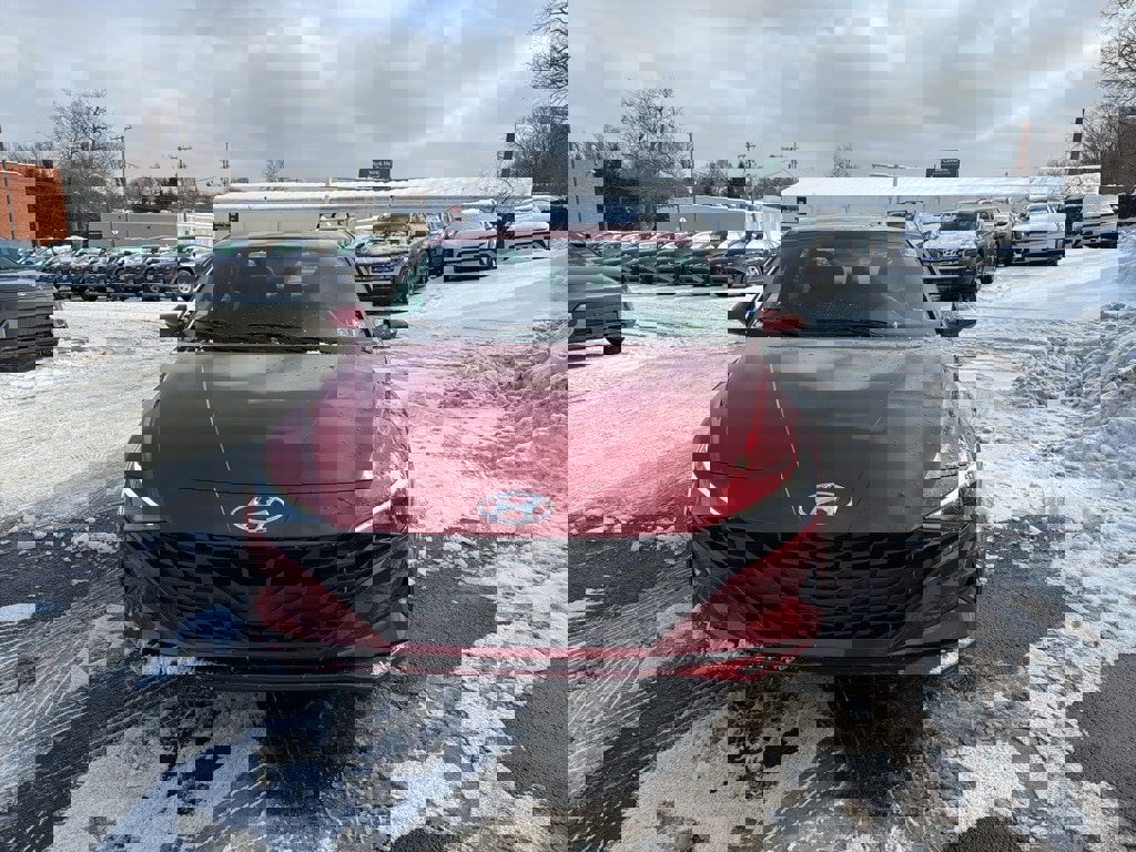 Certified 2023 Hyundai Elantra SEL image 2