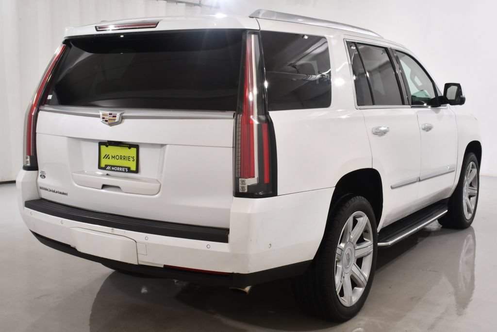 Used 2018 Cadillac Escalade Luxury AWD/4WD image 12