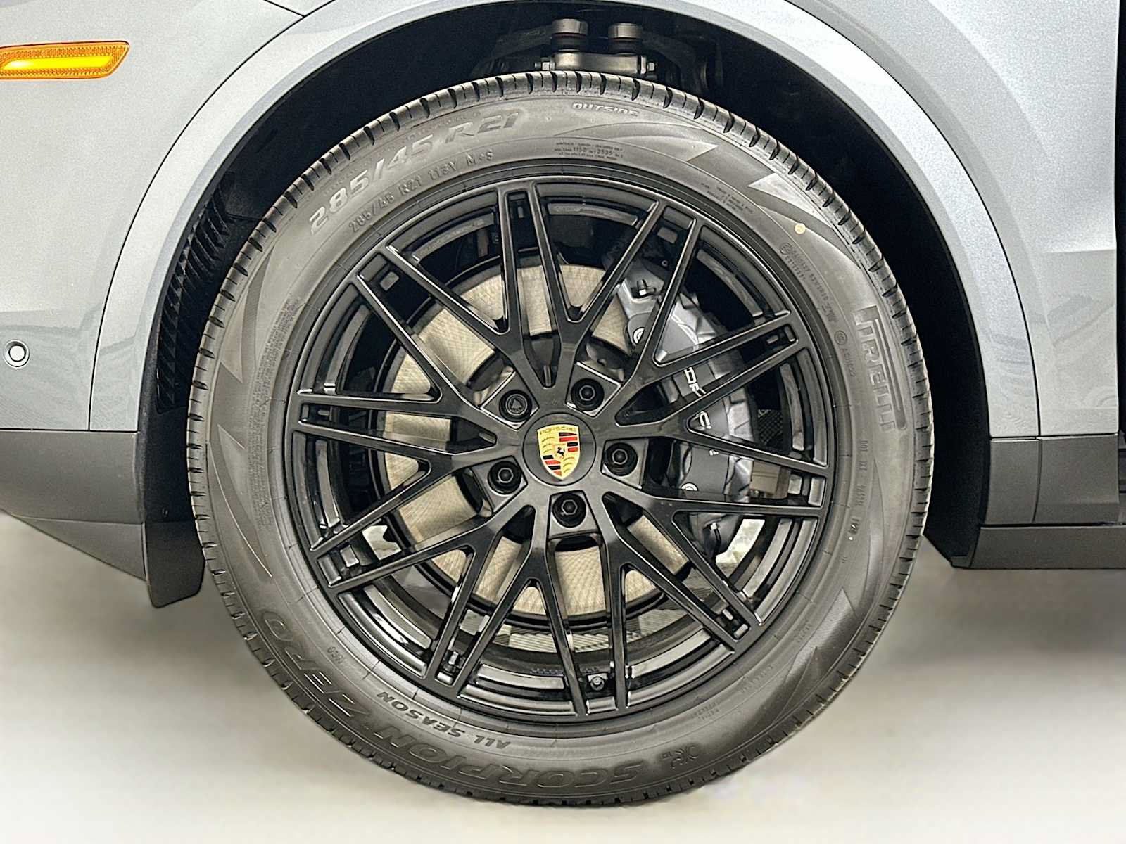 New 2026 Porsche Cayenne Coupe AWD/4WD image 32