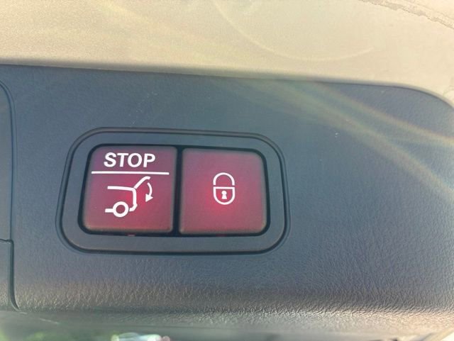 Used 2023 Mercedes-Benz EQB 300 4MATIC image 42