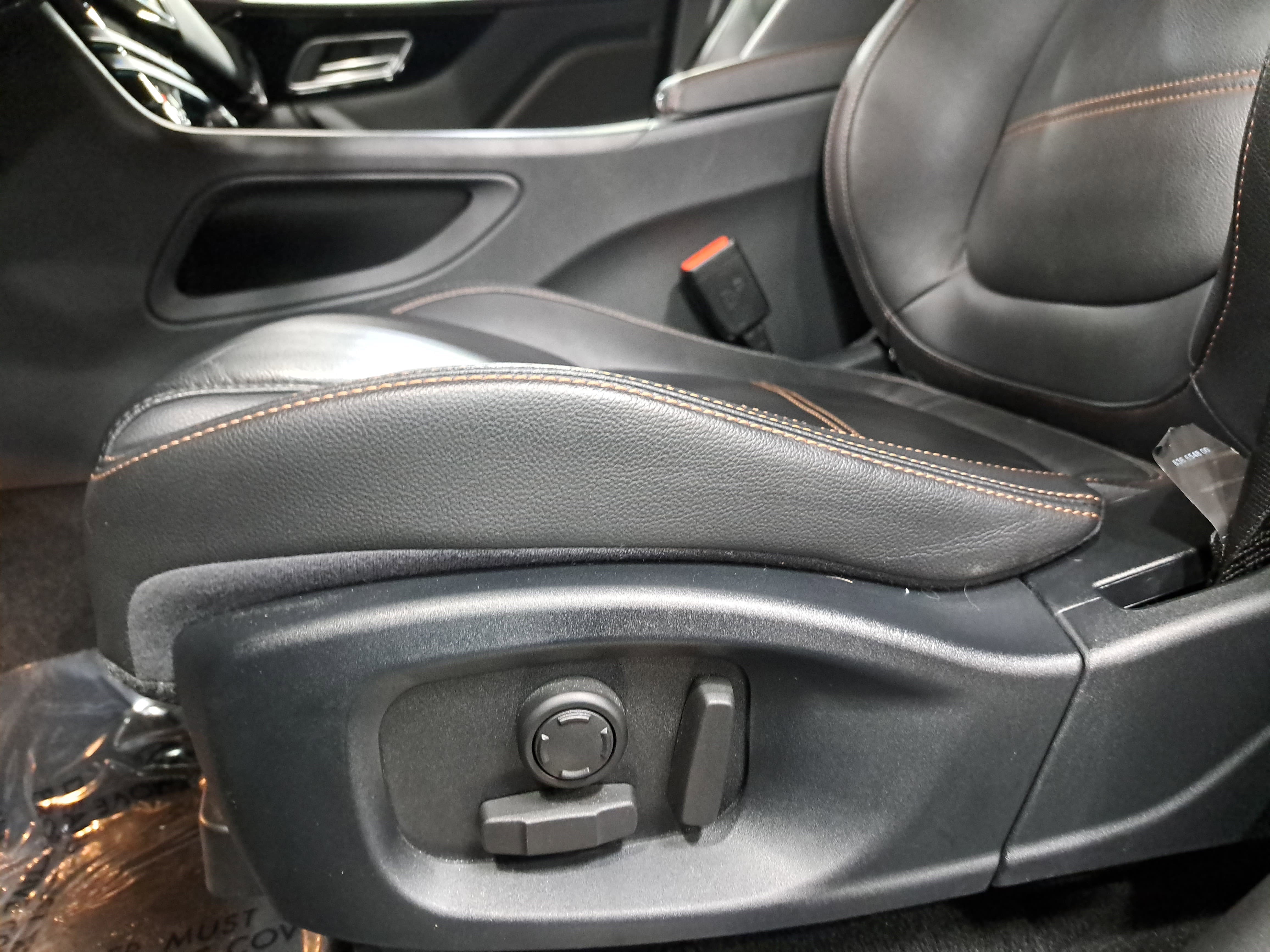 Used 2018 Jaguar F-PACE Prestige image 30