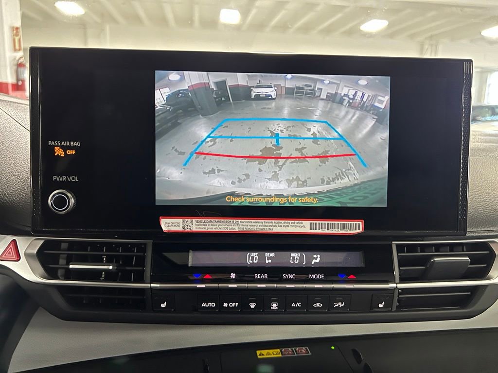 Used 2025 Toyota Sienna XLE w/ XLE Plus Package AWD/4WD image 32