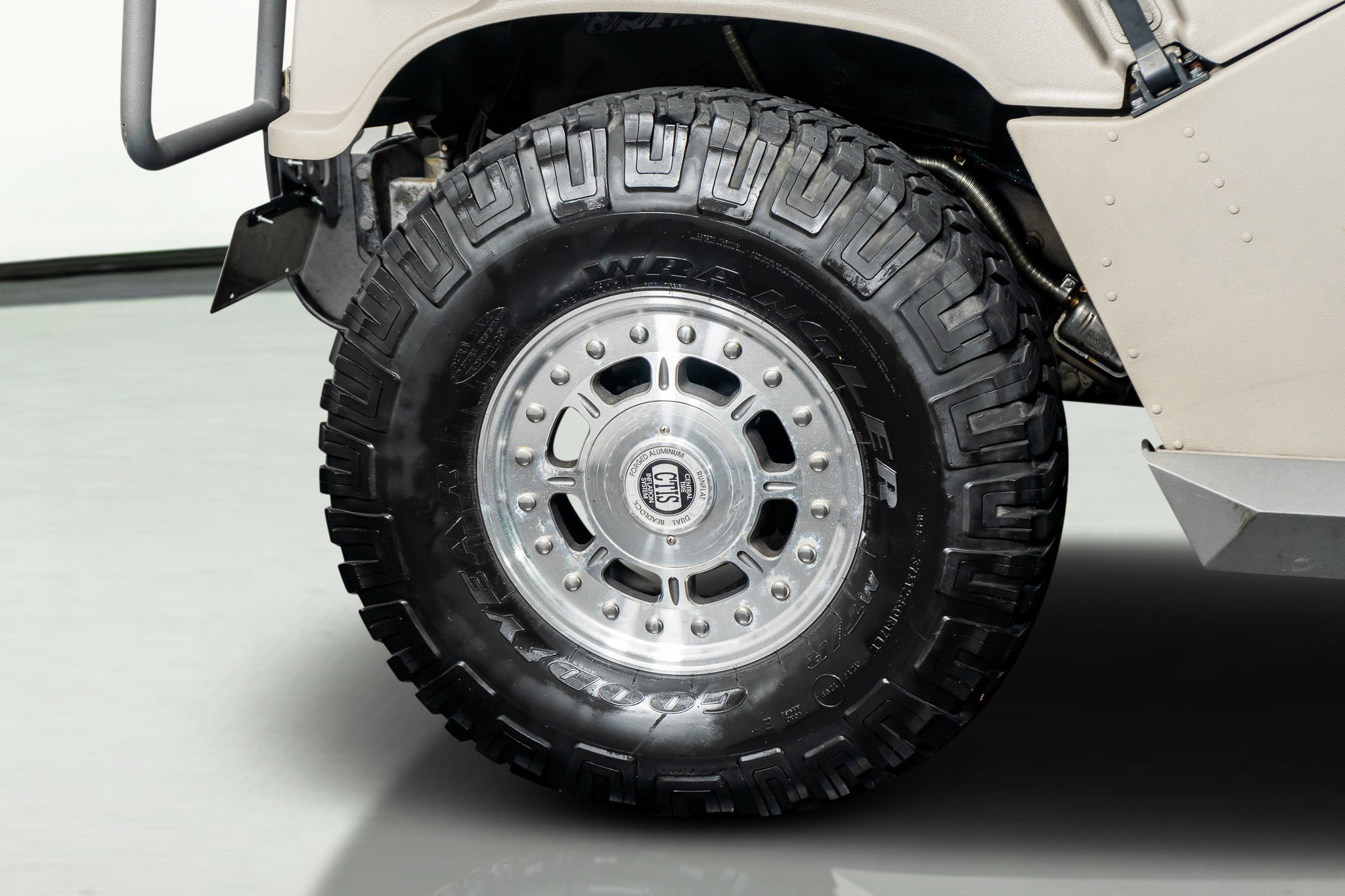 Used 2003 HUMMER H1 4-Door Wagon image 18