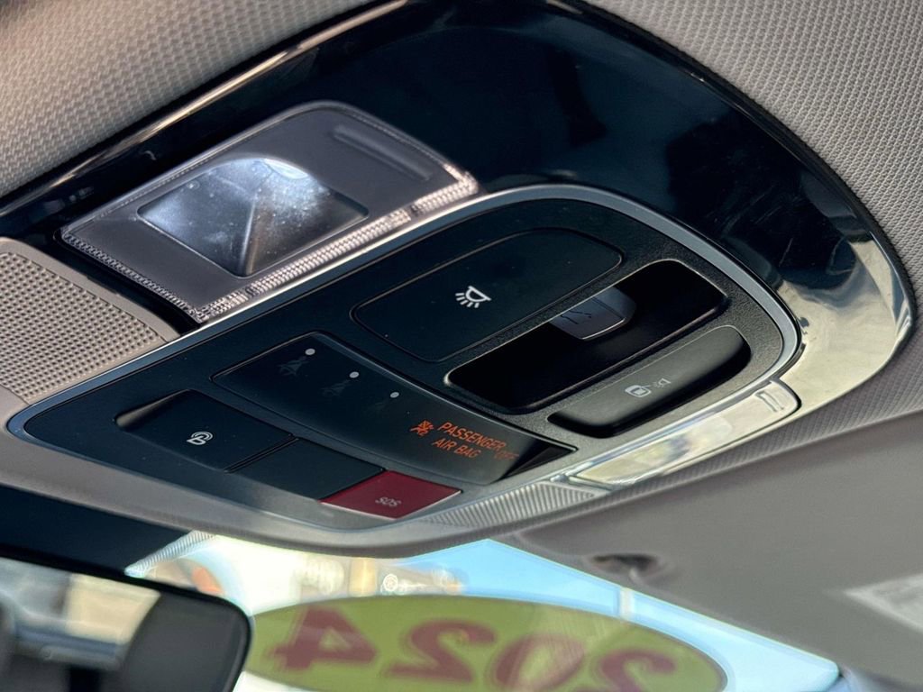 Used 2024 Hyundai Tucson Limited image 28