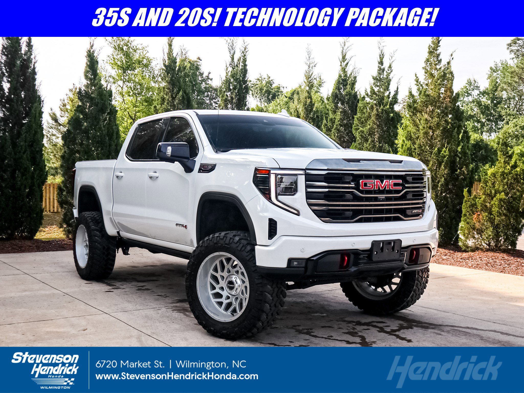 Used 2023 GMC Sierra 1500 AT4 w/ Technology Package AWD/4WD image 1