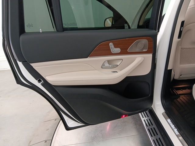 Used 2025 Mercedes-Benz GLS 450 4MATIC image 48