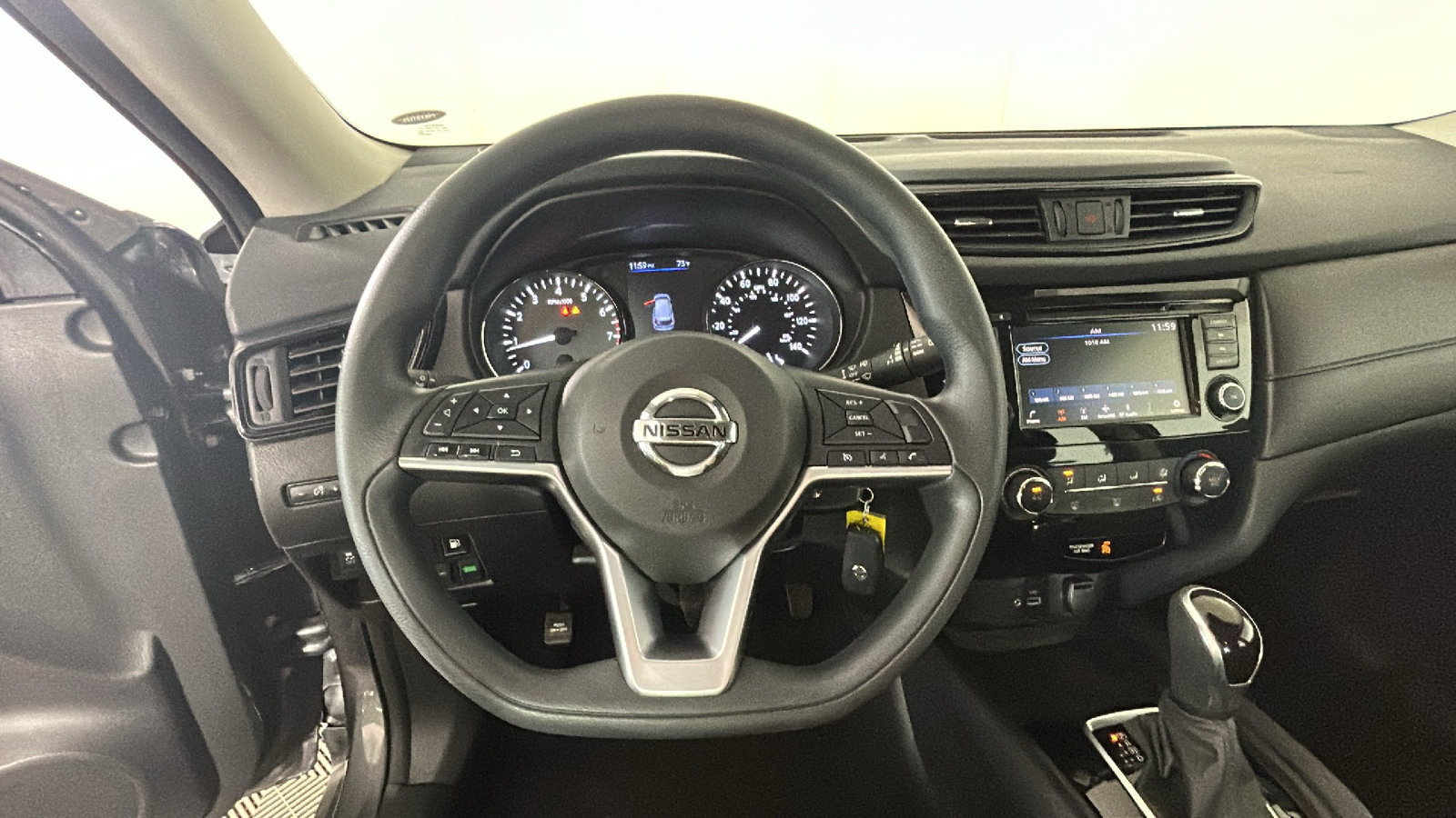 Used 2020 Nissan Rogue S FWD image 17