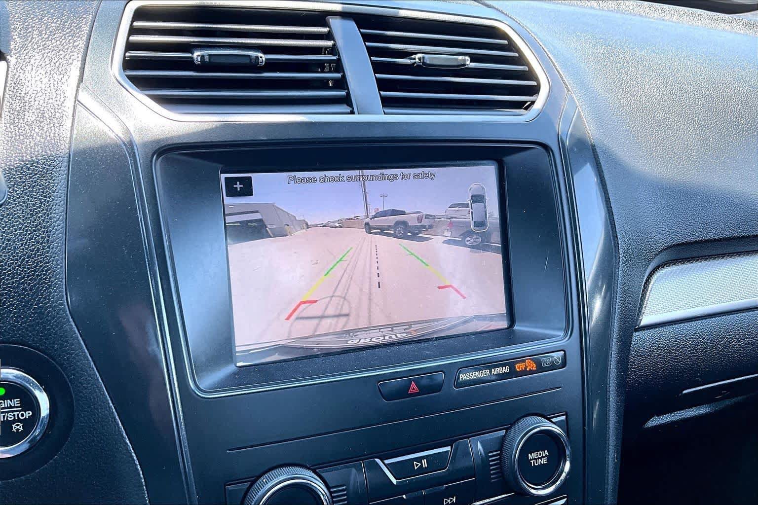 Used 2019 Ford Explorer XLT w/ Equipment Group 201A FWD image 26