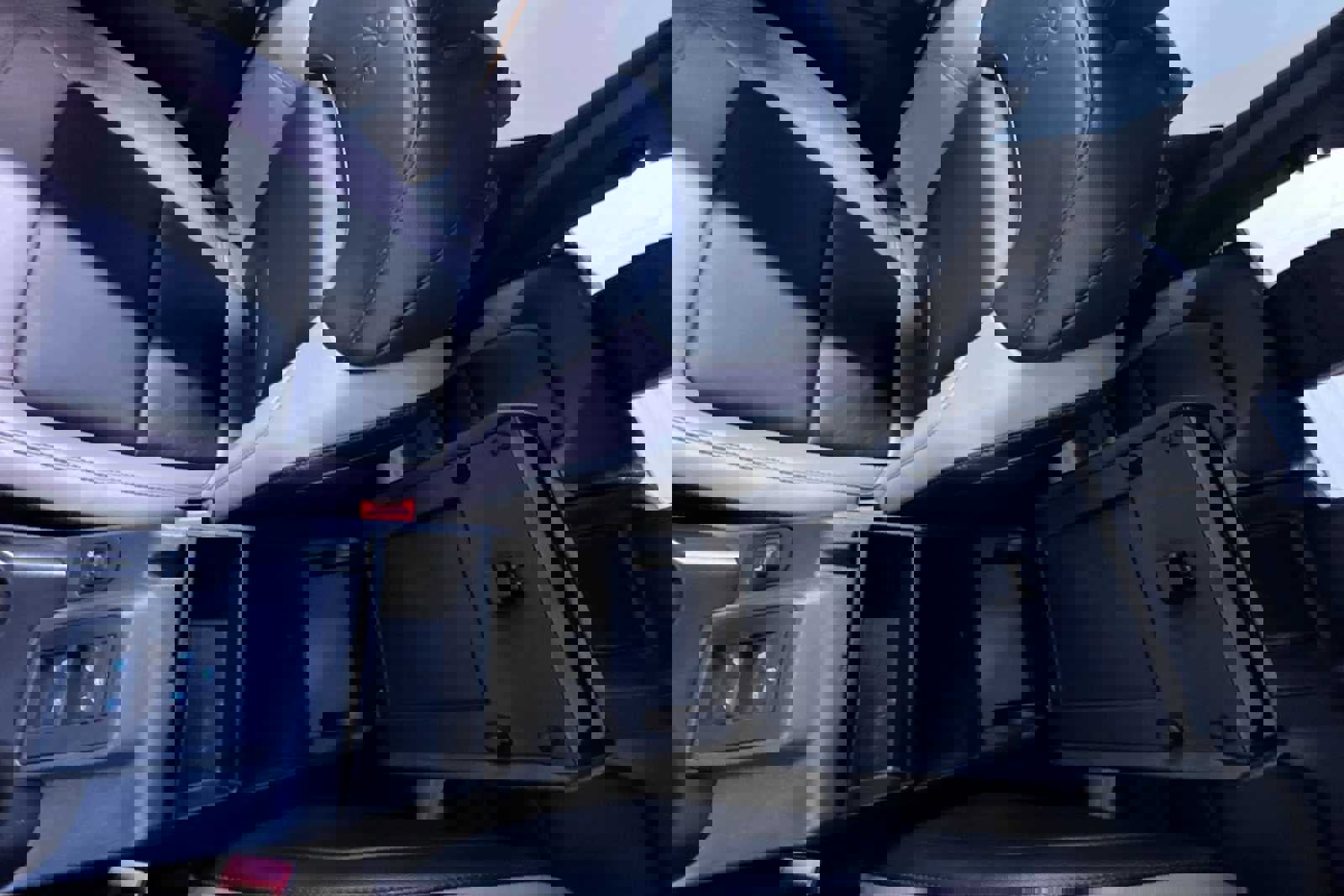 Used 2022 Ford Bronco Wildtrak image 28