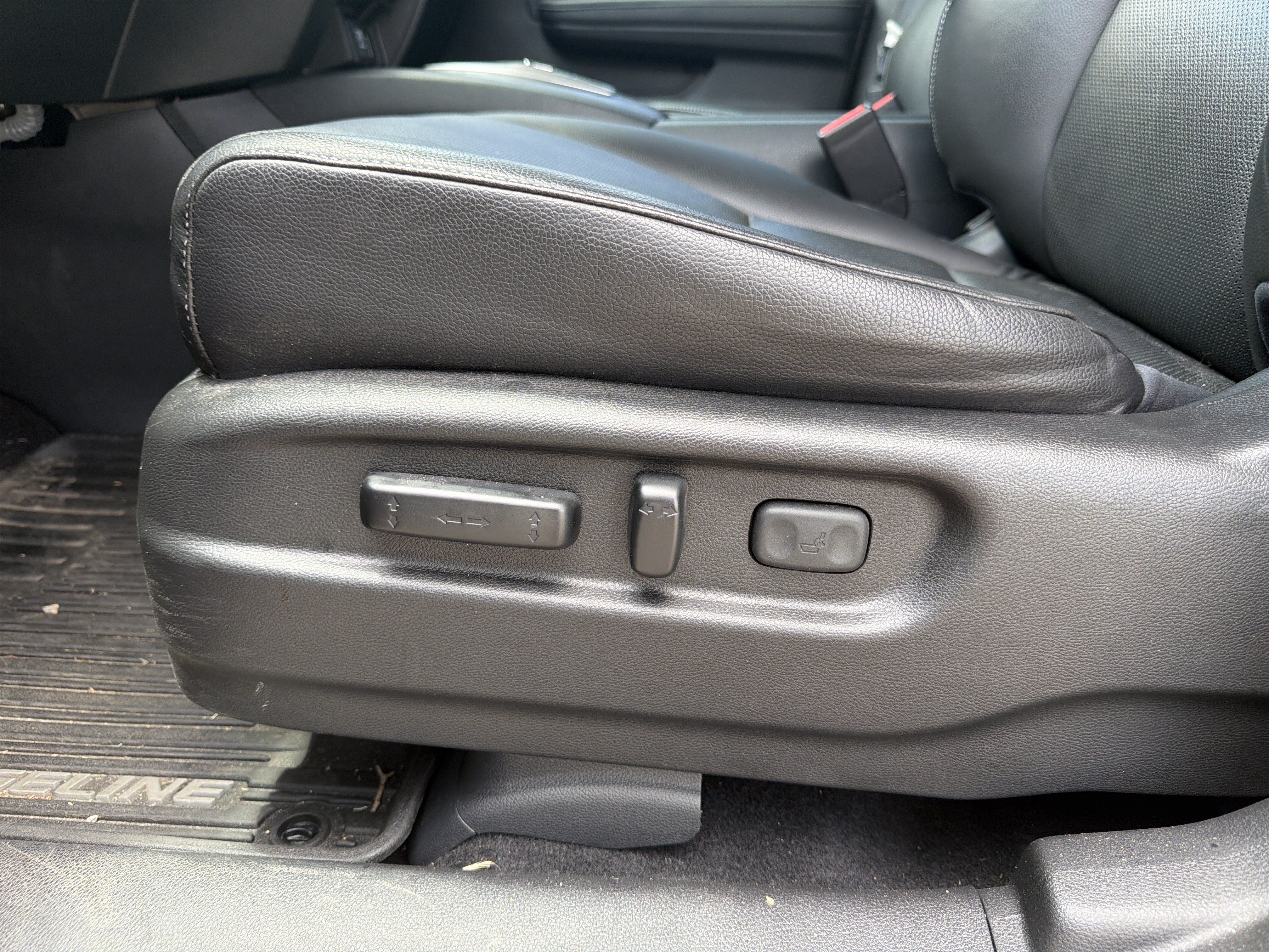 Certified 2023 Honda Ridgeline RTL image 8