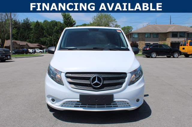 Used 2017 Mercedes-Benz Metris Passenger image 3
