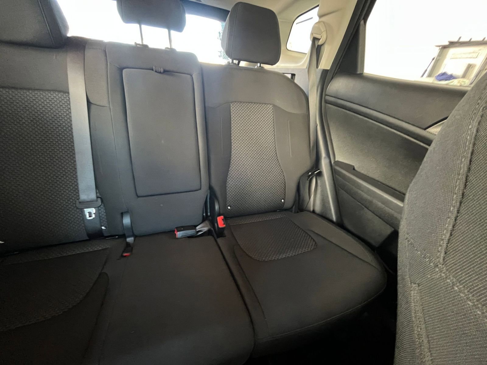 Used 2025 Kia Sportage LX image 47