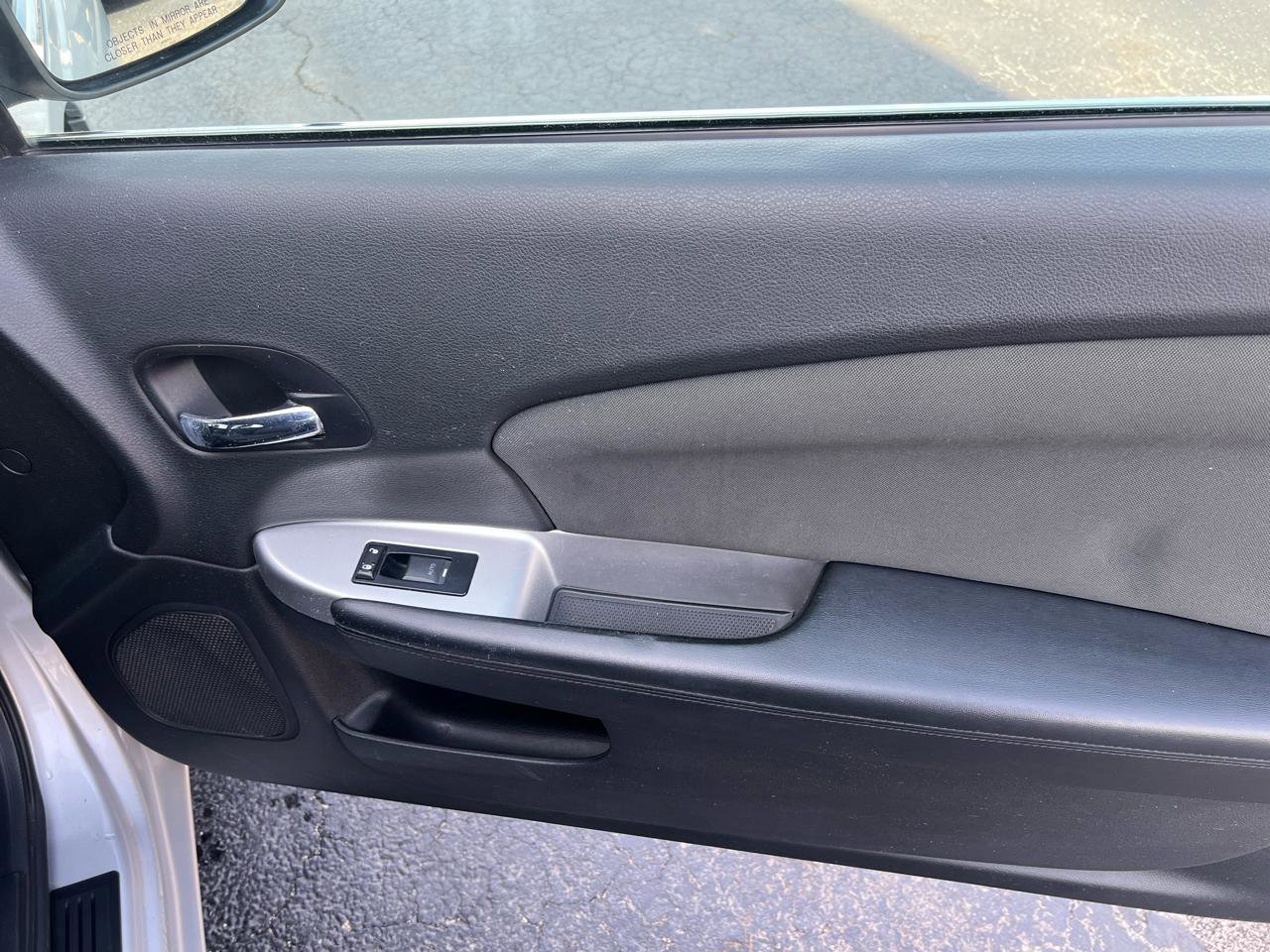 Used 2012 Chrysler 200 Touring image 9