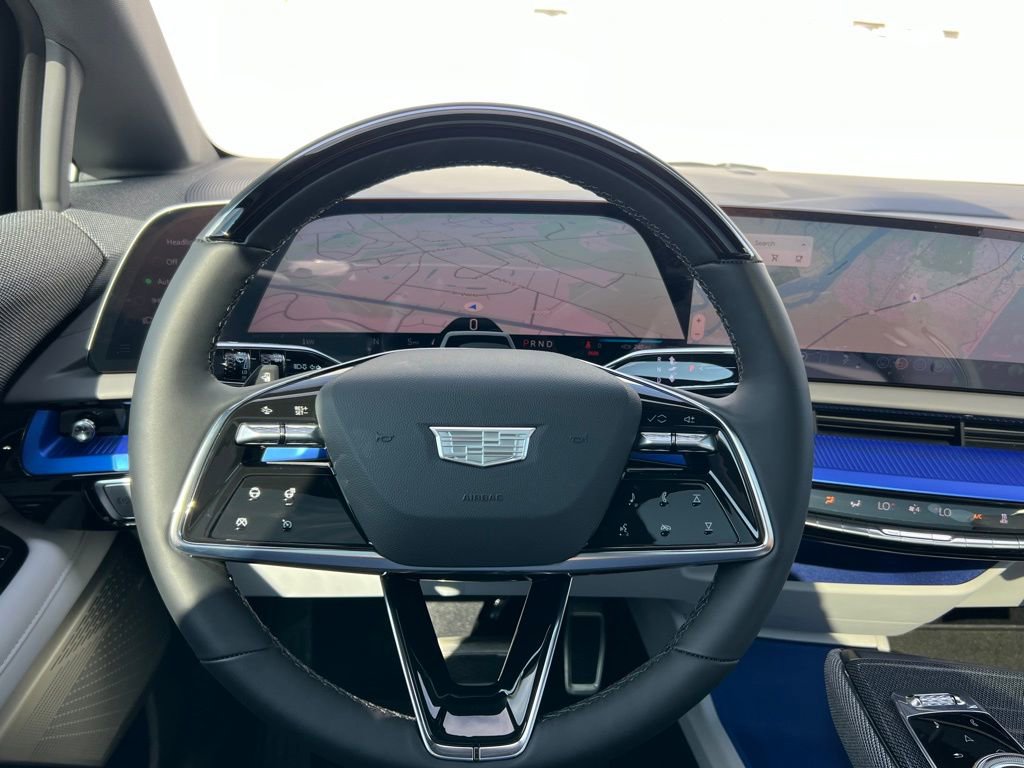 New 2026 Cadillac Optiq Luxury 1 image 35