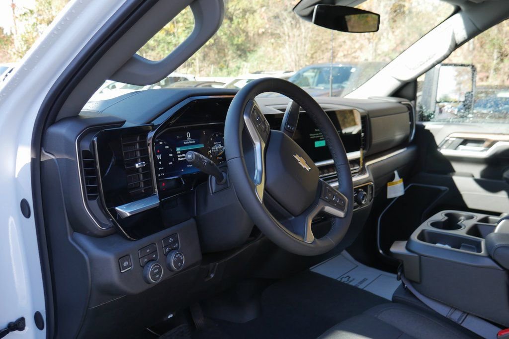 New 2026 Chevrolet Silverado 2500 LT w/ Snow Plow Prep/Camper Package AWD/4WD image 10