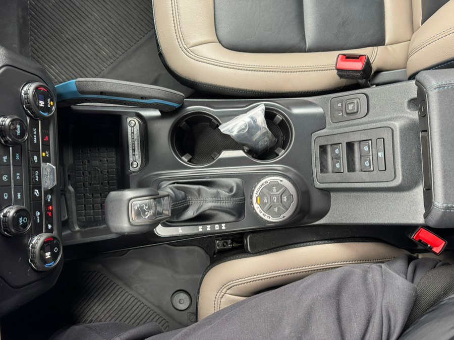 Used 2024 Ford Bronco Wildtrak image 25