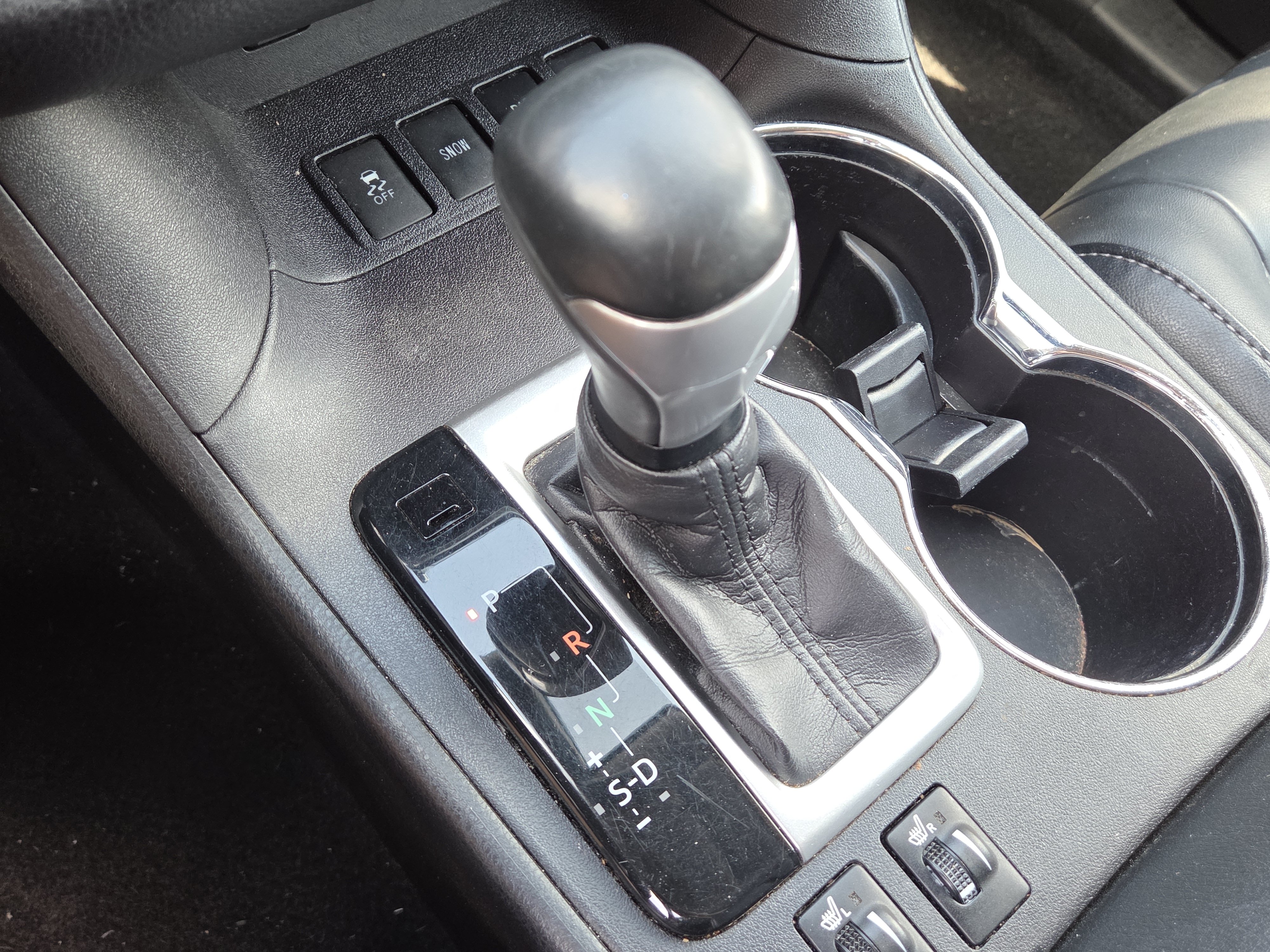 Used 2018 Toyota Highlander SE AWD/4WD image 18