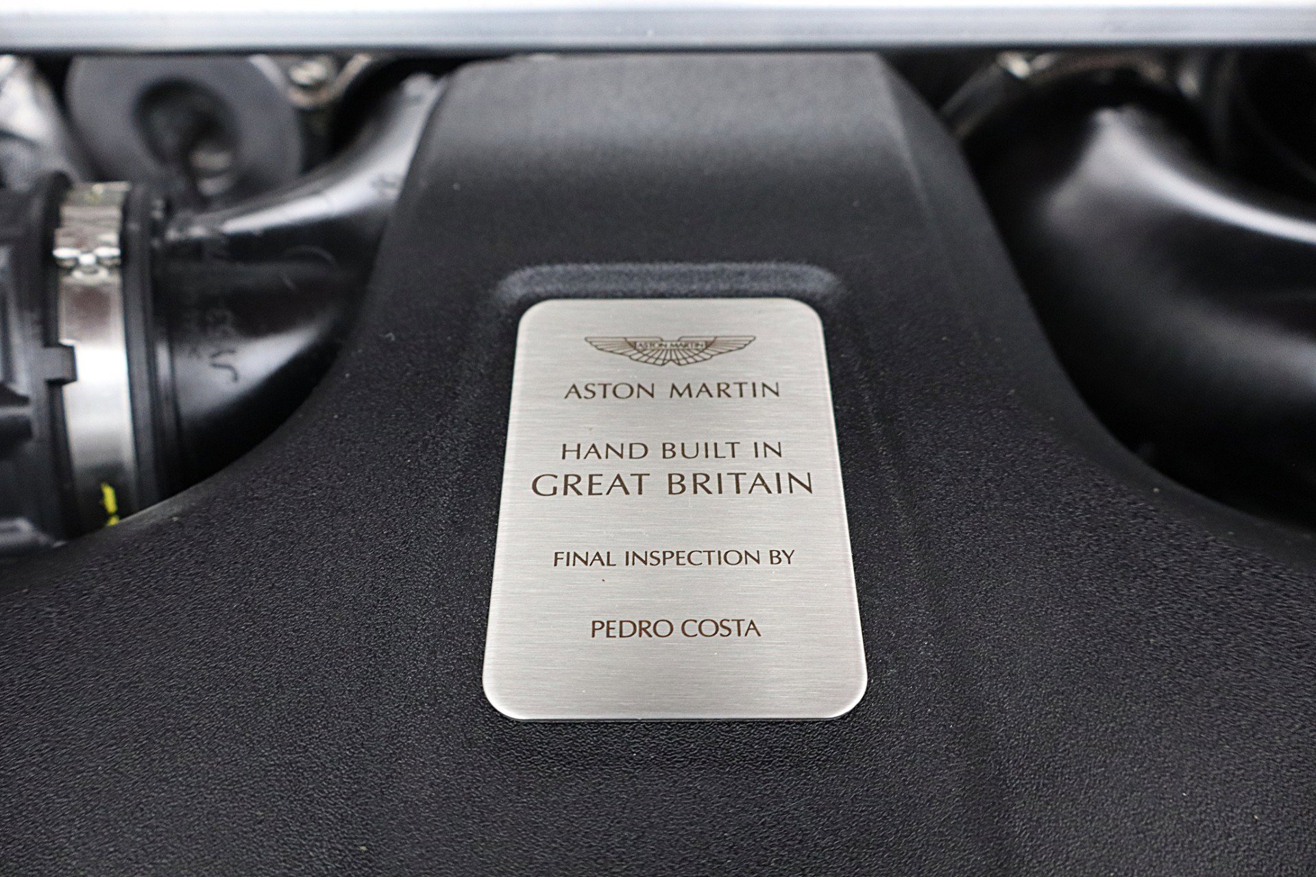 Used 2023 Aston Martin V8 Vantage Coupe RWD image 28