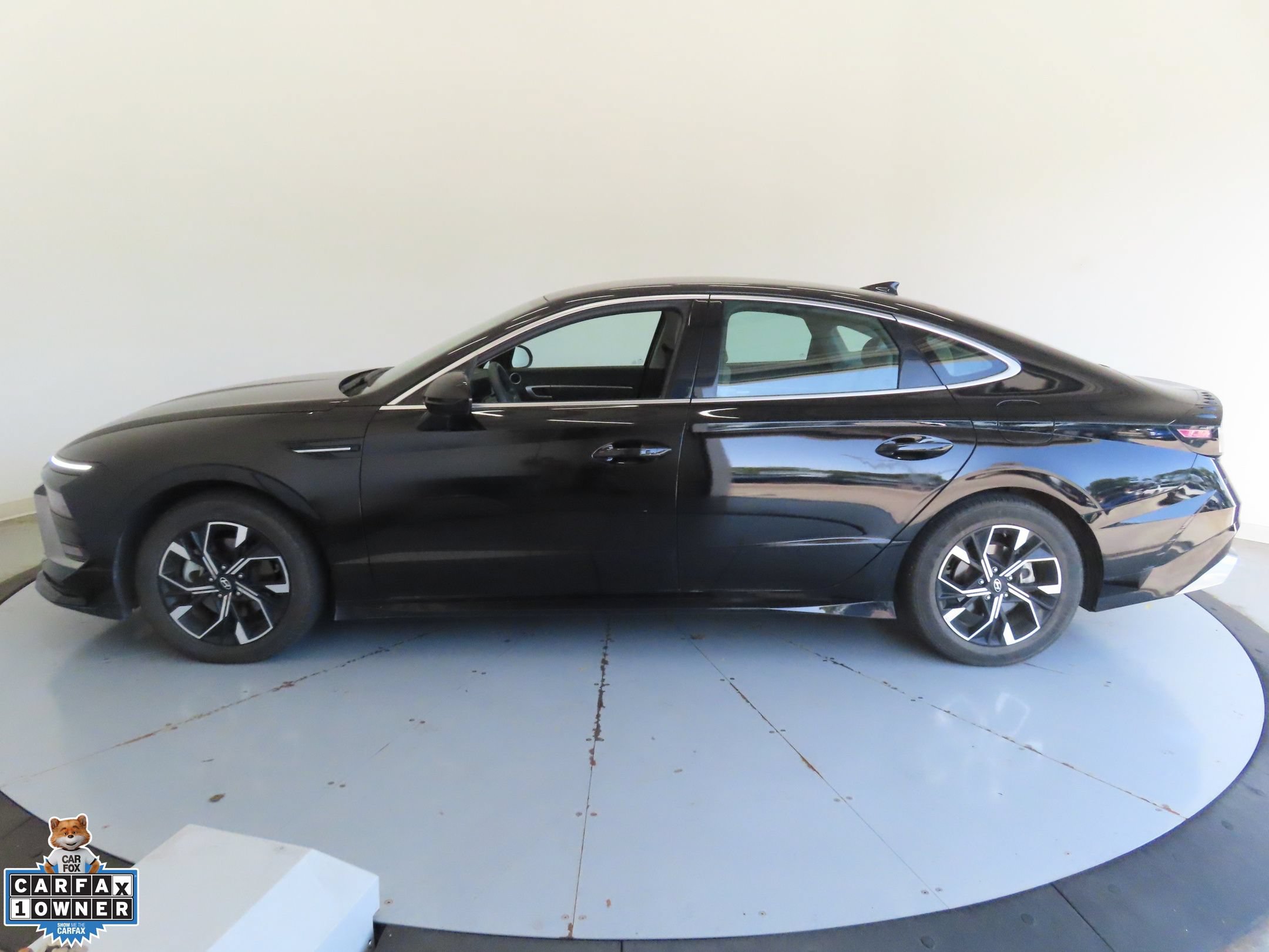 Used 2025 Hyundai Sonata SEL FWD image 4