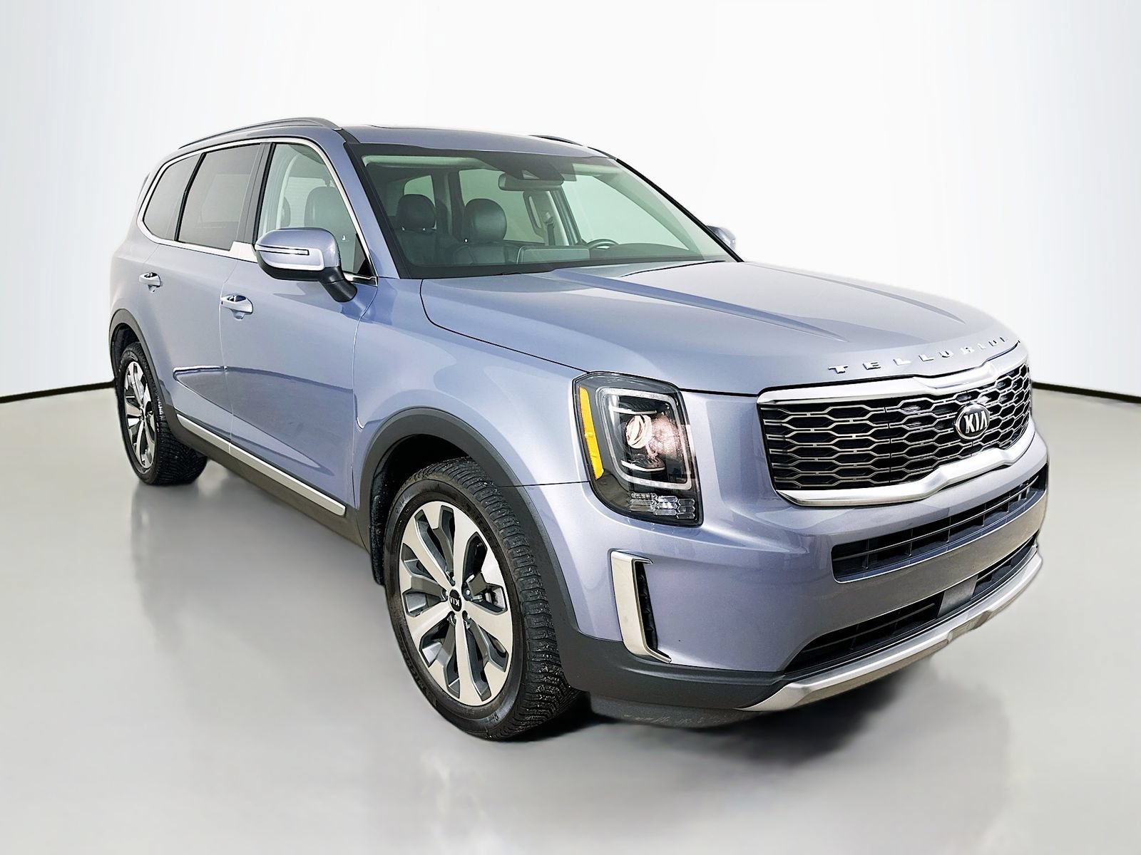 Used 2020 Kia Telluride S AWD/4WD image 3