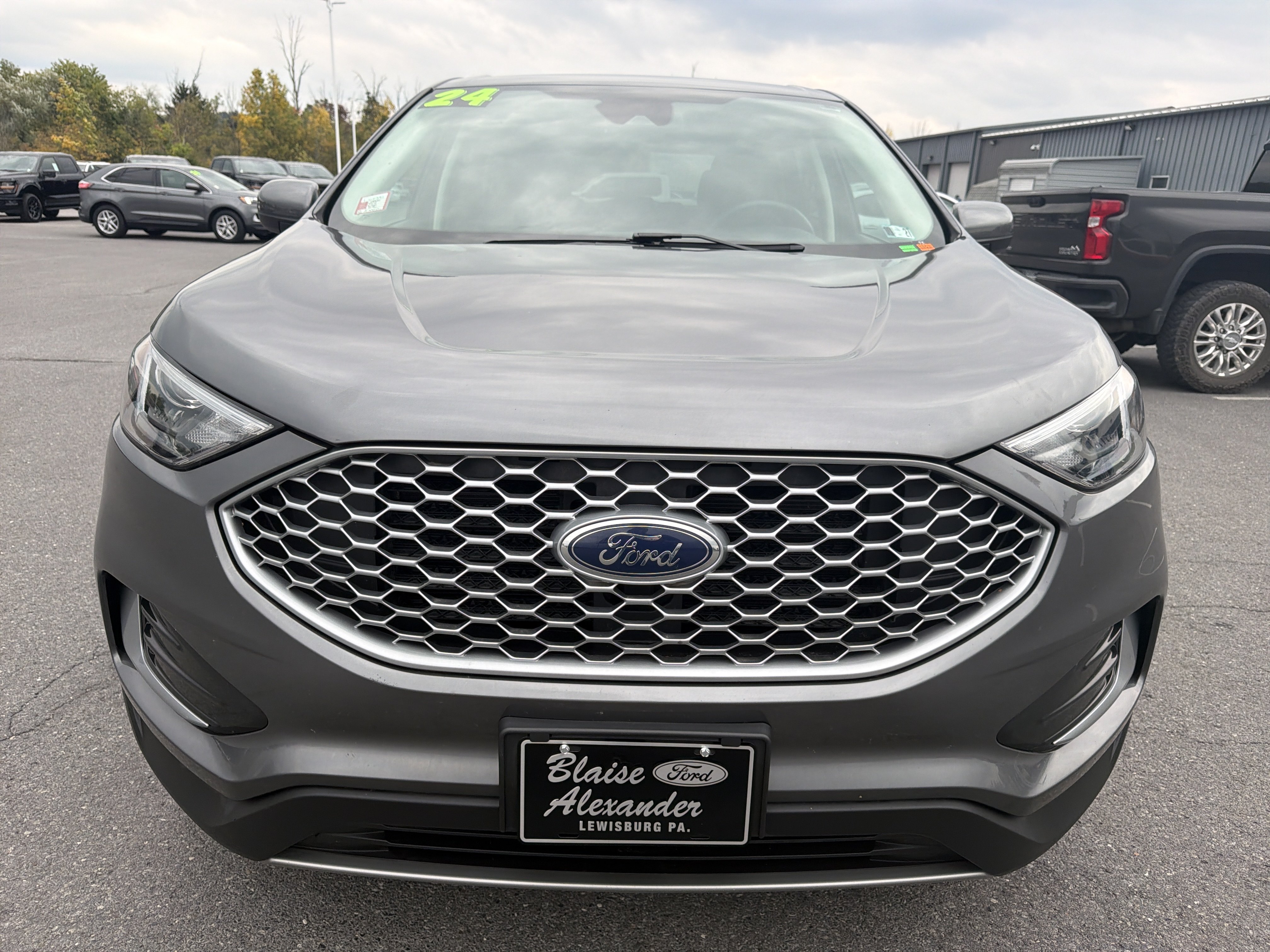 Used 2024 Ford Edge SEL AWD/4WD image 9
