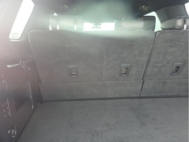 Used 2019 Ford Expedition XLT w/ Equipment Group 202A RWD image 10