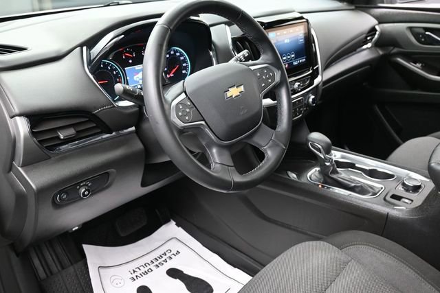 Used 2023 Chevrolet Traverse LT FWD image 14