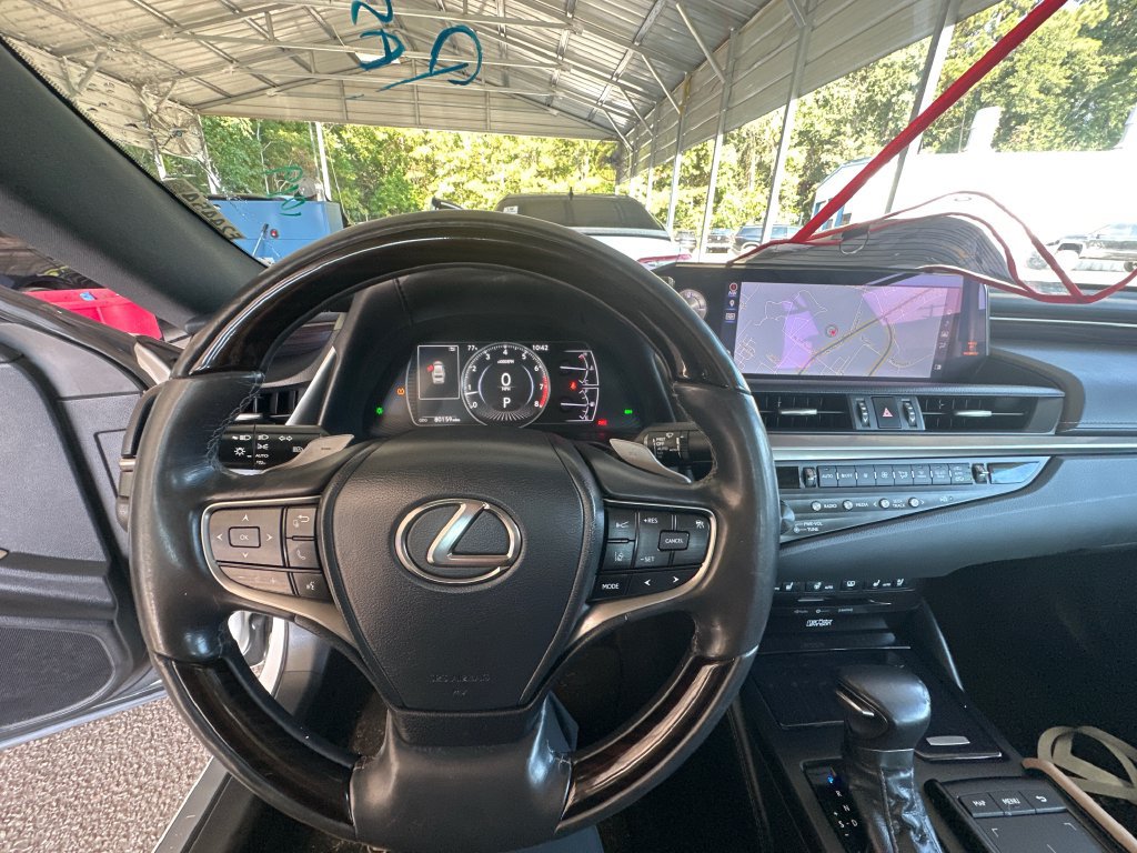 Used 2019 Lexus ES 350 Ultra Luxury w/ Accessory Package 2 FWD image 14