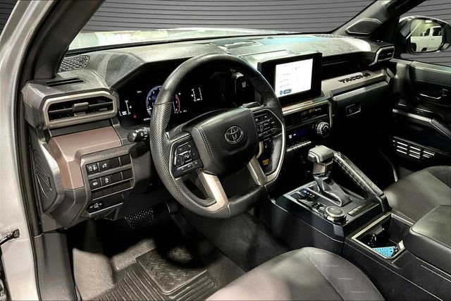 Used 2024 Toyota Tacoma SR5 AWD/4WD image 16