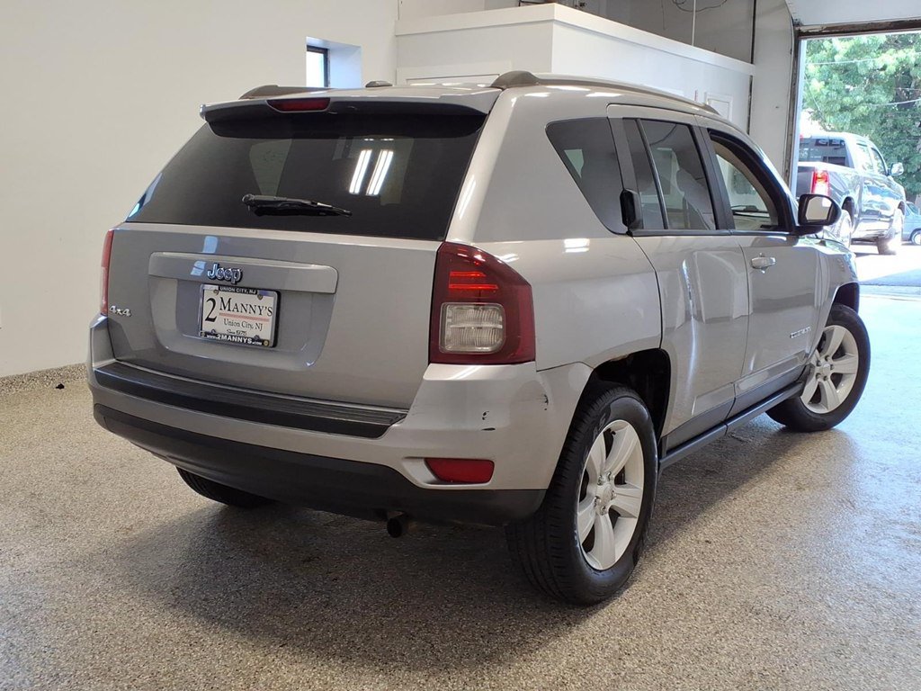 Used 2016 Jeep Compass Sport w/ Power Value Group AWD/4WD image 4