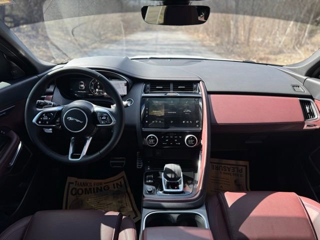 Used 2024 Jaguar E-PACE R-Dynamic SE image 21