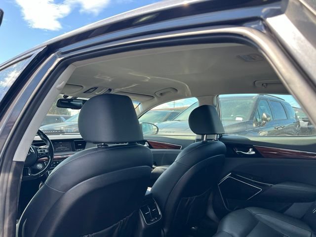 Used 2017 Kia Cadenza Premium FWD image 13