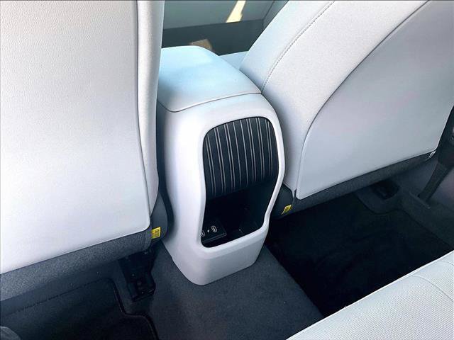 Used 2024 Hyundai Kona SE FWD image 27