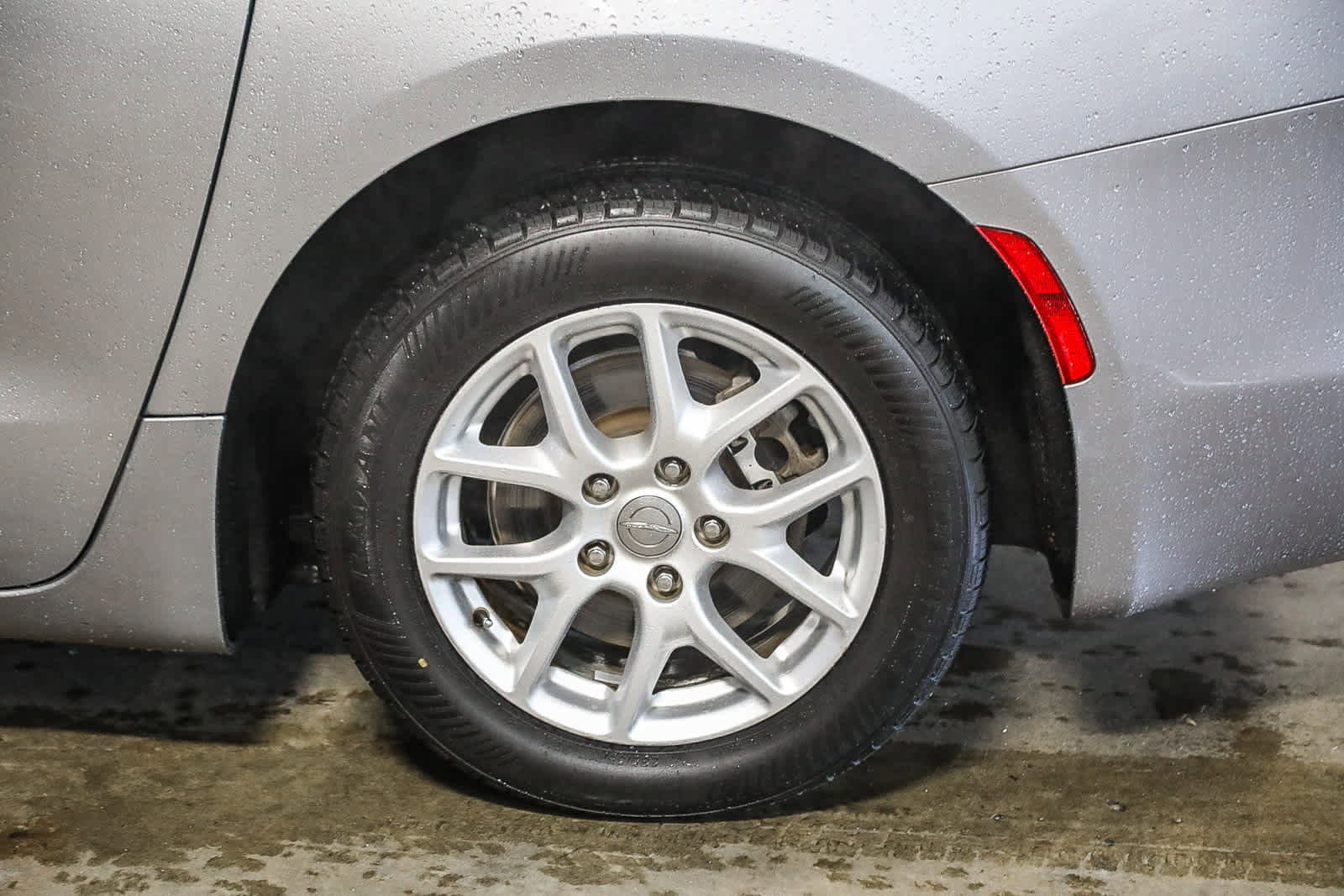 Used 2019 Chrysler Pacifica Touring image 7