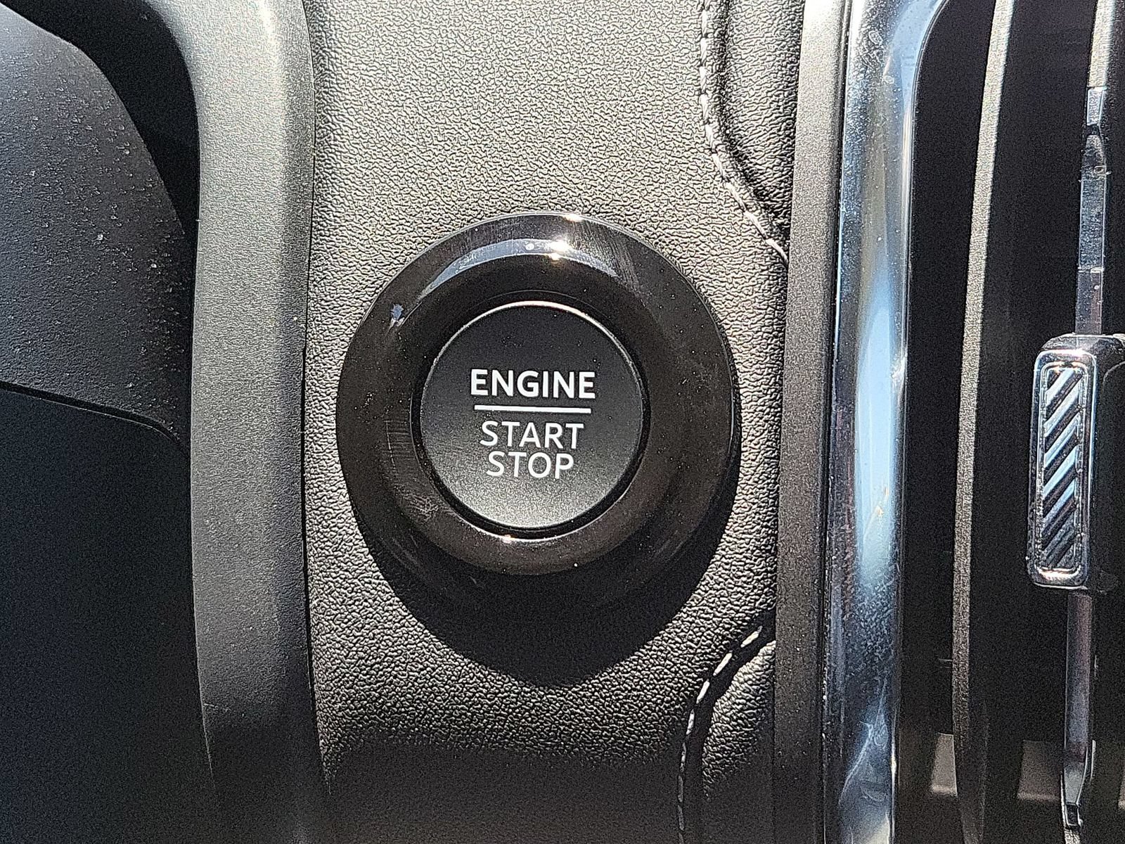 Used 2025 Ford Expedition Max Platinum AWD/4WD image 17