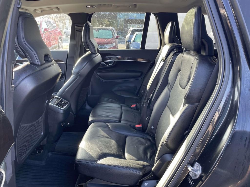 Used 2019 Volvo XC90 T6 Momentum w/ Advanced Package image 4