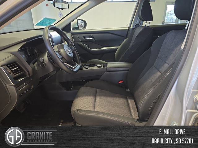 Used 2024 Nissan Rogue SV AWD/4WD image 9