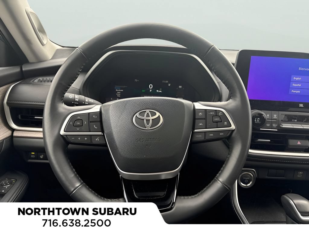 Used 2025 Toyota Grand Highlander AWD Hybrid image 13